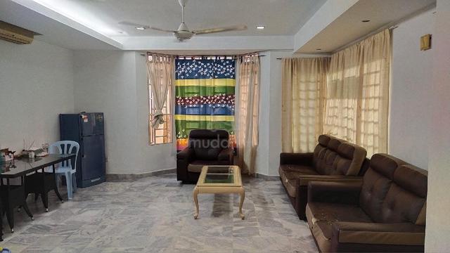 Tasik Semenyih Near Nottingham University 6 Male Aircond Room For Rent 1