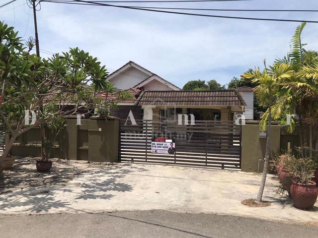 Banglo Setingkat Fully Furnished Dekat Masjid Untuk Dijual 1