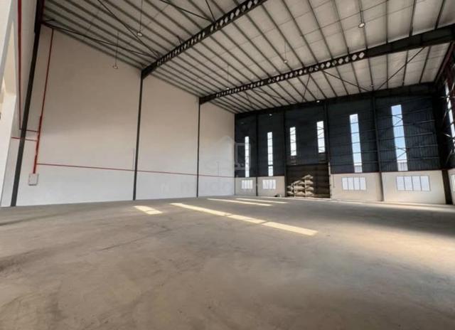 Balakong 1.5 Sty factory warehouse BU 10k Sqft 300AMP 1