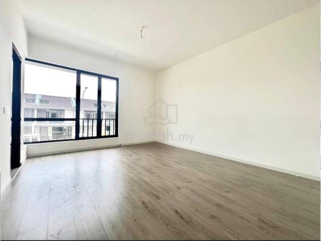 [Freehold] 2 Storey House @ Nadira Bukit Raja Klang 3