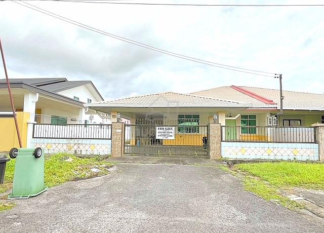 Spacious Single Storey Semi @ Desa Ilmu, Samarahan, Kuching 1