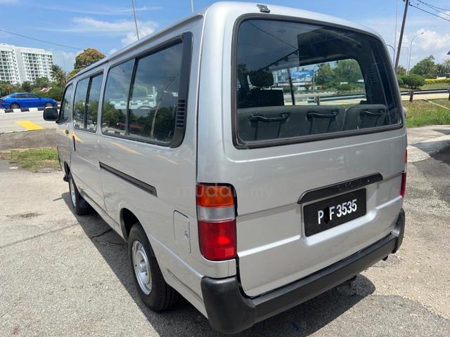 1995 Toyota HIACE 2.0 (M) Petrol metallic silver - 4