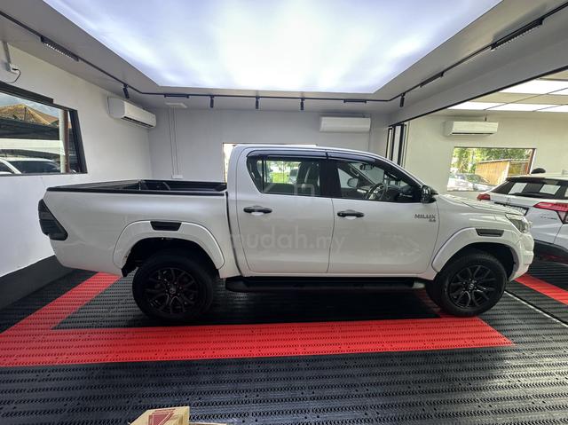 2022 Toyota HILUX 2.8 ROGUE (A) - 5
