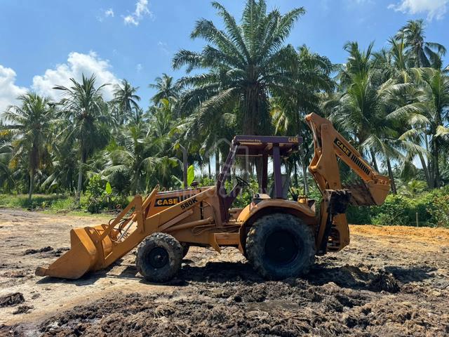 Backhoe Case 580K - photo 2 of 3