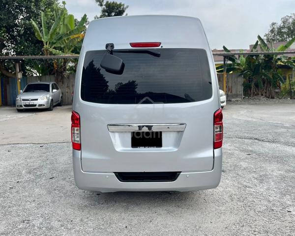 LKDAI 2018 Nissan URVAN 2.5 HIGHROOF E26 FL 12Seat - 4