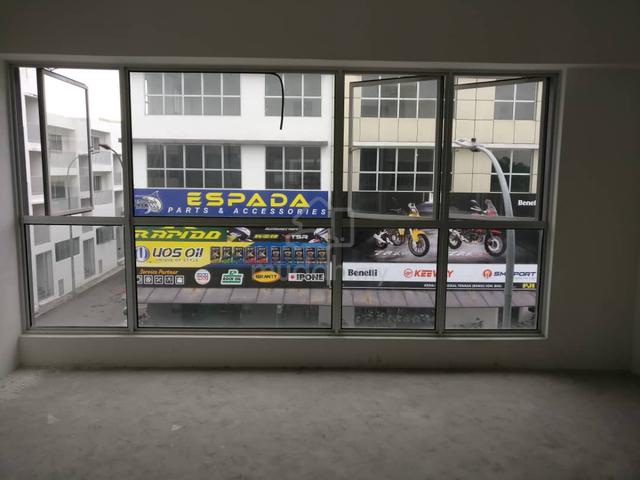 Bangi Puteri, Bukit Mahkota - Freehold Shop Lot For Sale 1