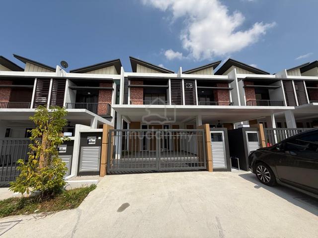 Rare 20x88๐ฅExtra Tanah 20 kaki๐ฅ2 Storey Near Putrajaya Sg Merab 1