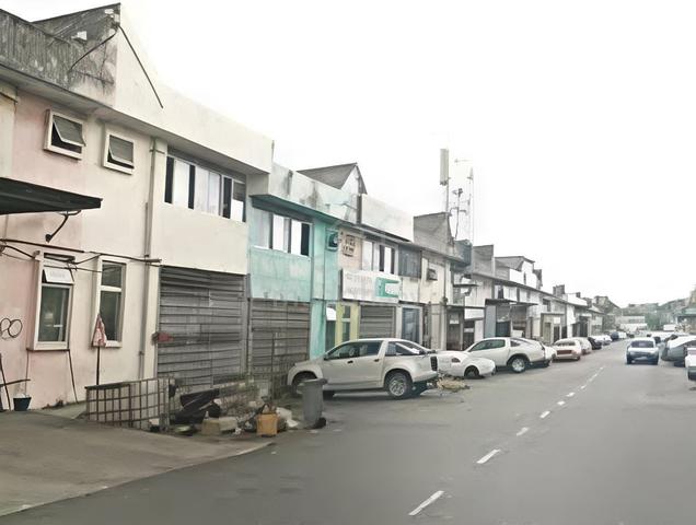 Taman Universiti @ 1.5 Storey Terrace Factory End Lot For Rent 1