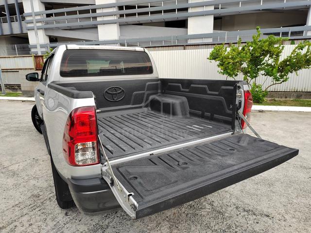 Toyota HILUX 2.4 E (A) 💥 2023 4X4 PICKUP 27K MIL - 4