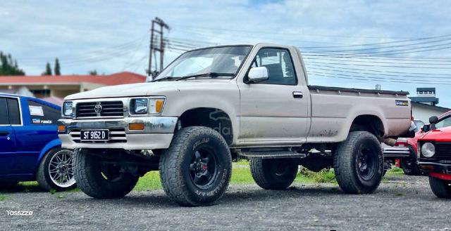 1996 Toyota HILUX 2.8 SINGLE CAB (M) - 1