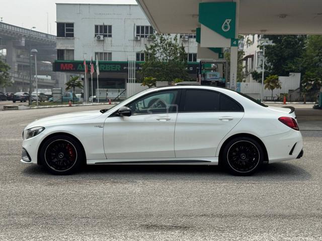 Mercedes Benz C200 AMG COVERT C63 BODYKIT & RIMS - 4