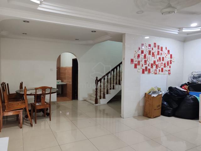 4R4B 20X75 KITCHEN EXTENDED RENOVATED 2STY Bandar Puteri Klang 1