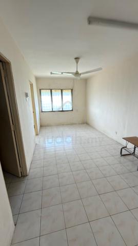 Teratai Apartment (Taman Bunga Raya) 1