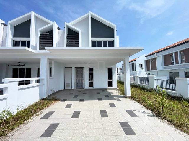 BRAND NEW! END LOT 2 Storey Terrace, Aderyn Setia Alamsari, Bangi 1