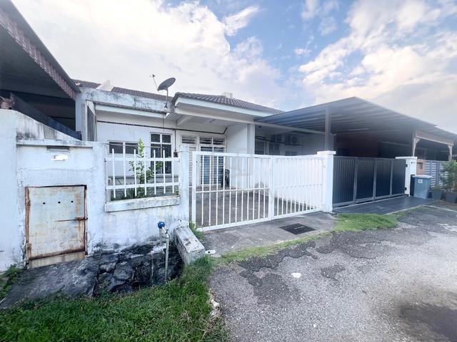 MURAH! Single Storey Terrace SP8 Bandar Saujana Putra 1