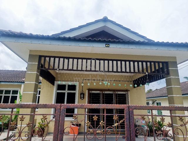 semi d - taman simpang bekoh indah 1