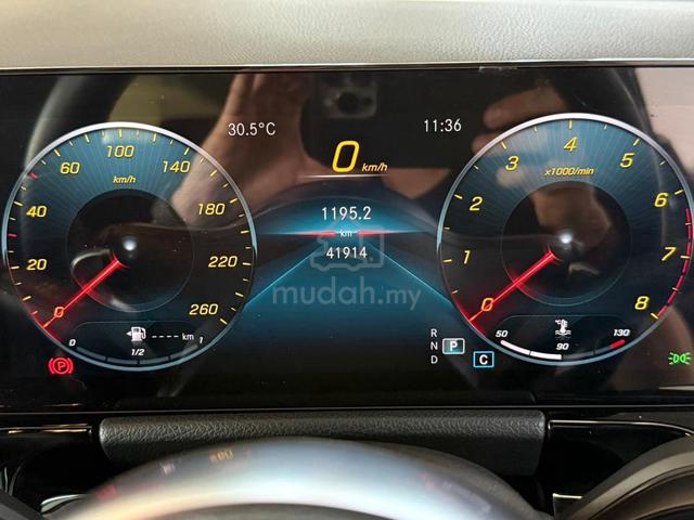 Mercedes Benz GLA250 2.0 AMG FSR C&C WARRANTY 2027 - 3