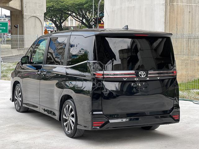 PROMO UNREG 2022 Toyota VOXY 2.0 SZ MPV 7 SEATER - 4