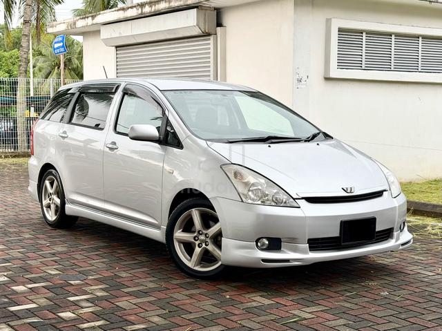 Toyota WISH 2.0 ANE10G (A) WALD EDITION DIRECT OWN - 1