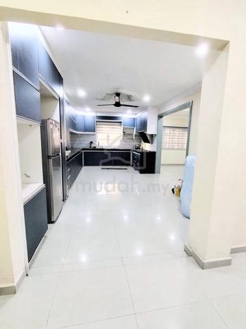 Bandar Putera Corner 40x65 2 Storey Terrace Reno House for Rent Klang 1