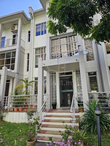 3 sty superlink house anjung damai near KLCC ampang 1