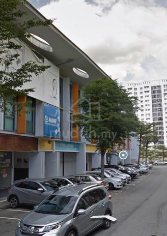 Bay avenue 3 storey shop lot 1
