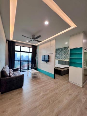 Molek Regency 1