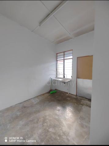 Rumah untuk disewa Taman Desa Indah 4