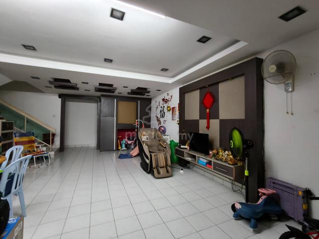 Double Storey house bandar bukit Puchong 2 facing garden Selangor 1