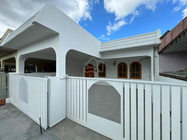 FULLY RENOVATED! 1 Storey Taman Malim Zahir, Malim Jaya Melaka 1
