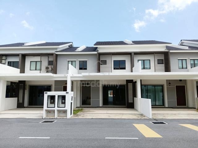 RUMAH BARU KOYAK PLASTIK NK DIJUAL 50k BELOW MARKET VALUE GUYSS ❤️❤️❤️ 1