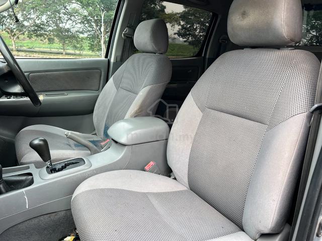 2010 Toyota HILUX 2.5 G FACELIFT DOUBLE CAB (A) - 2