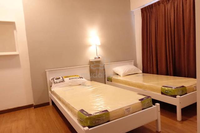 Sharing Master Room To Rent Casa Tropika Condo(Female Only) 1