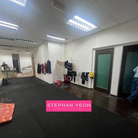 Shop office 1st floor Rent at Georgetown suitable for worker stay 2