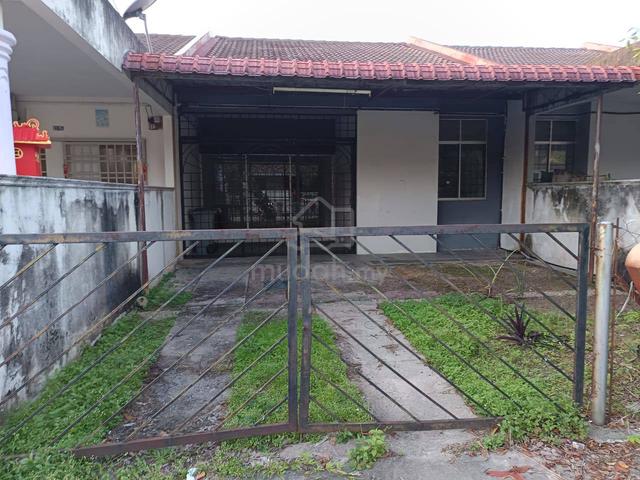 Well Maintaned Single Storey Terrace House Garden Homes, Seremban 2 1