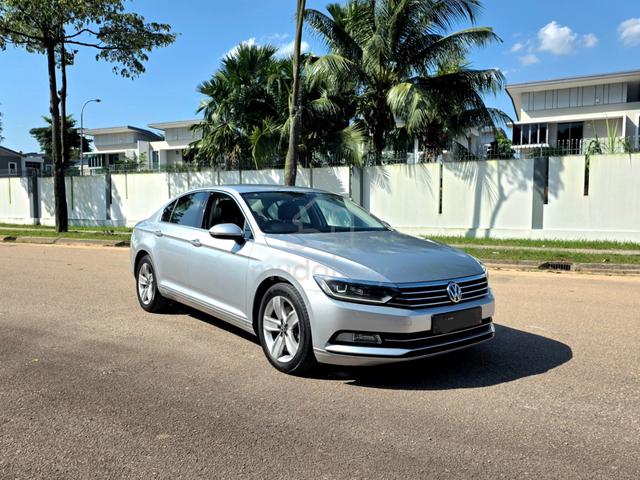 TRUE YEAR 2019 Volkswagen PASSAT 1.8 TRENDLINE (A) - 2