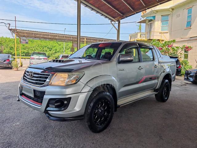 2015 Toyota HILUX 2.5 G TRD SPORTIVO (A) - 2