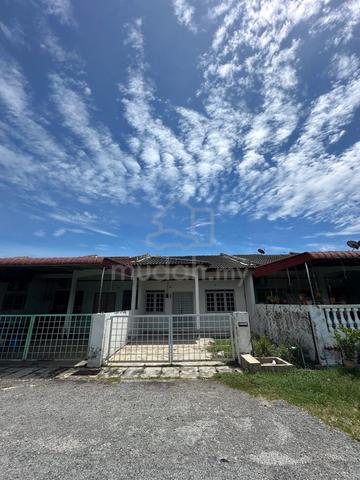 Botani song Choon Sri Rapat single storey terrace house for rent 1