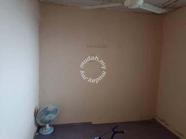 Flat Puchong Permai 5