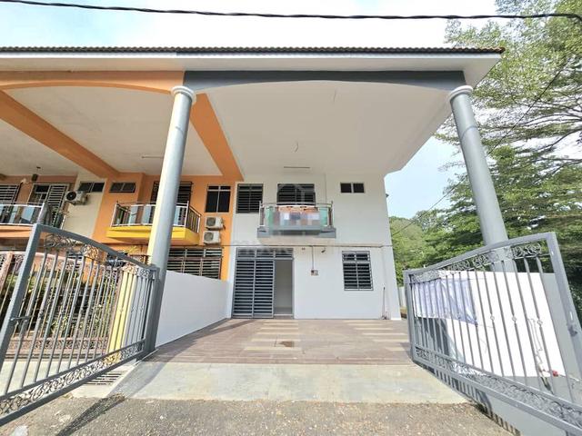 [Rumah Besar] Corner Teres 2 Tingkat, Taman Kerayong Aman, Mentakab 1