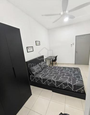 Taman Emas Dengkil, Mix Medium Room, Near UiTM, PICC & Dengkil Walk 1