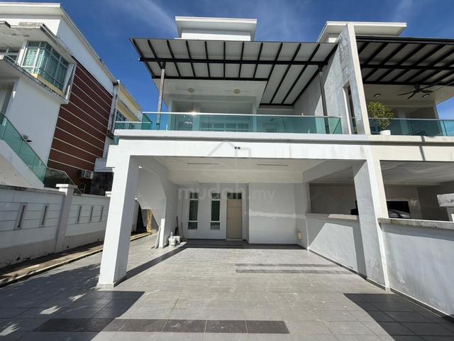 Kempas Utama 2 Storey Cluster House Partial Furnish Gated Guarded 1