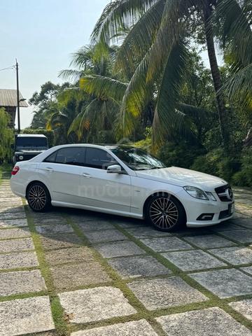 2011 Mercedes Benz E-CLASS 1.8 250 CGI AMG SPEC - 2