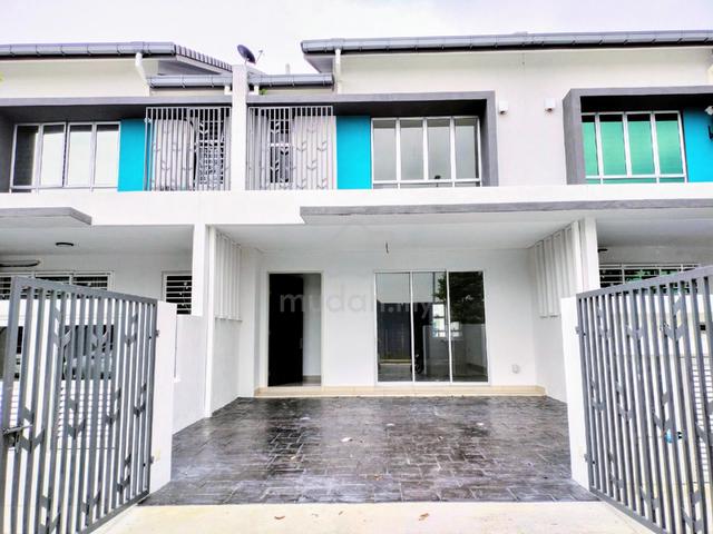 CHEAPEST Serenia Amani Bandar Serenia Sepang Double Storey 1