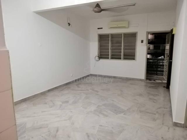 Goodyear Court 7 1