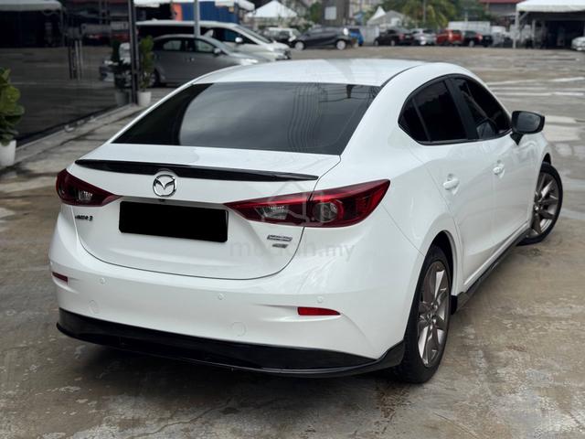 Mazda 3 2.0 SEDAN HIGH SKYACTIV / 3YRS WARRANTY - 3