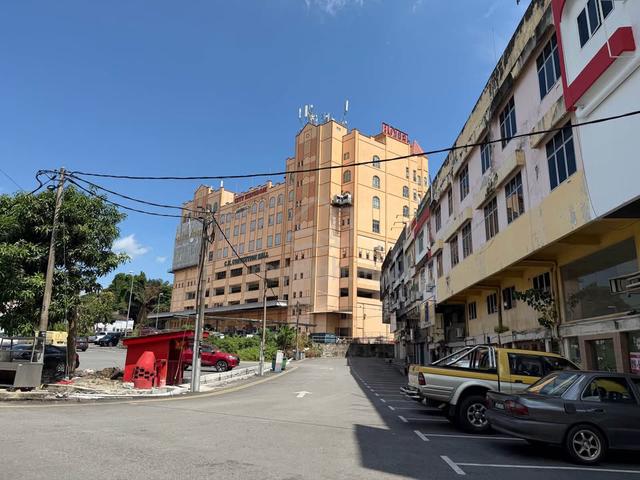 3 units adjoining 3 storey shoplot in Seremban town for sale 1