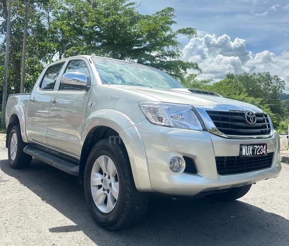 2010 Toyota HILUX 3.0 G DOUBLE CAB (A) - 3