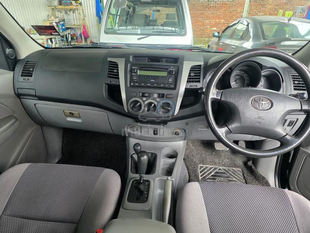 2011 Toyota HILUX 2.5 G Auto - 5
