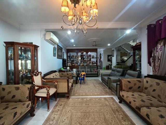 Fully Renovated Corner Lot at Seksyen 4 Shah Alam 1